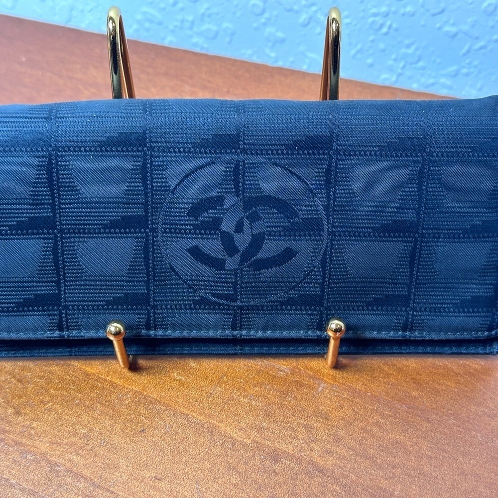 CHANEL Vintage Black Travel Line
Nylon Long Wallet - Picture 2 of 12